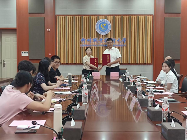 支部书记签订联建共建协议