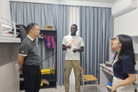 校领导率队深入留学生宿舍检查