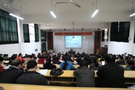 深化“服务广西新发展”专题理论学习，建设一流国家示范高职院?！以壕傩小按葱掳煅Ｊ?，建设国家示范”主题报告会