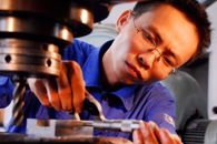 “寻找身边校友”（14）他从工人中走来--记柳州职业技术学院优秀毕业生丘柳滨