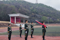 环境与食品工程学院举行“弘扬雷锋精神“主题升旗仪式