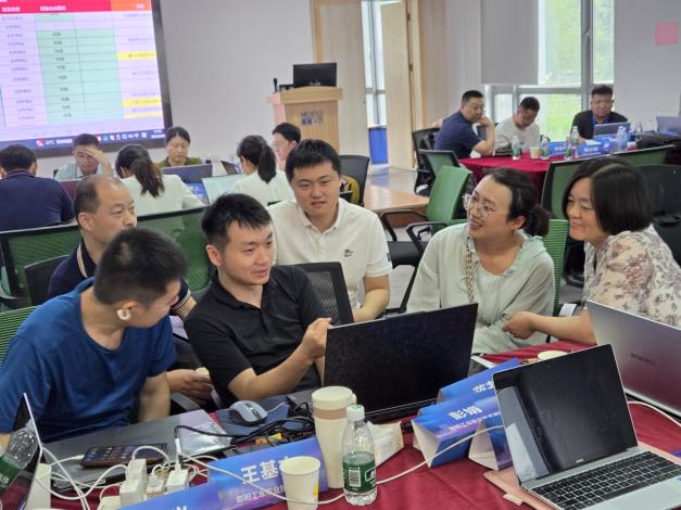 81e18599ee0d281f6e171a0bd85e5ebd