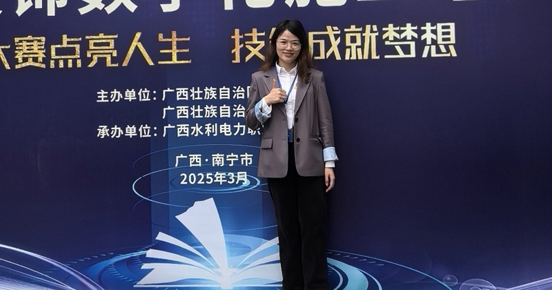 【勤廉榜样】勤廉铸师魂 匠心育英才——记艺术学院建筑装饰工程技术专业负责人、专任教师黄小铁