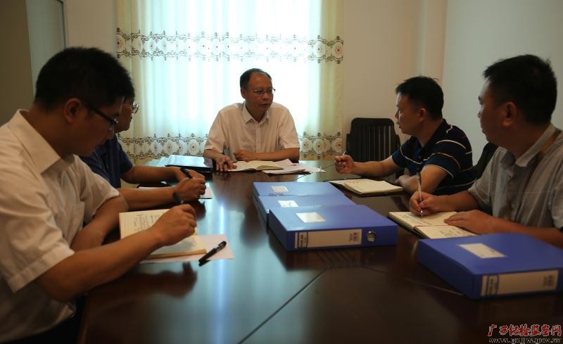 初心不改　本色不褪——记广西勤廉榜样、河池市纪委副书记、监委副主任黄振林