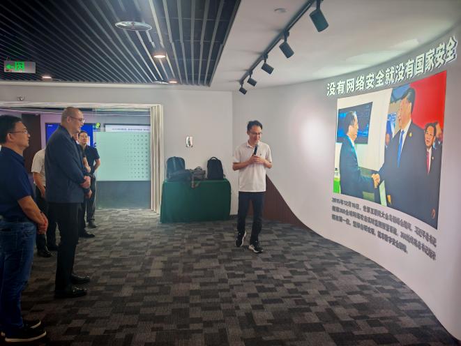 C:/Users/Administrator/Desktop/参观腾讯科技(北京)有限公司.jpg参观腾讯科技(北京)有限公司