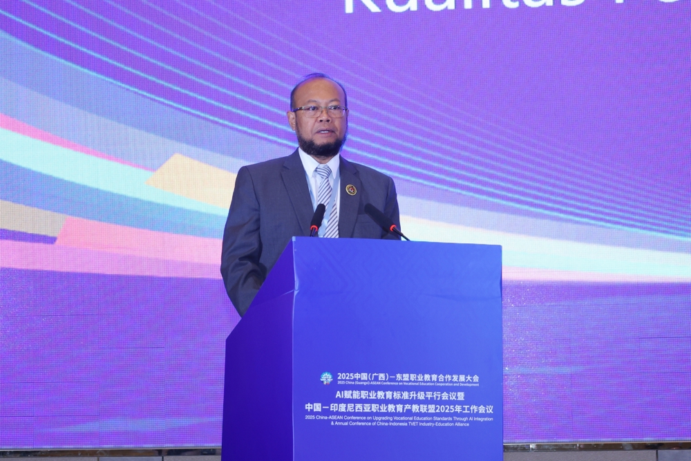 Ojat Darojat delivered a speech