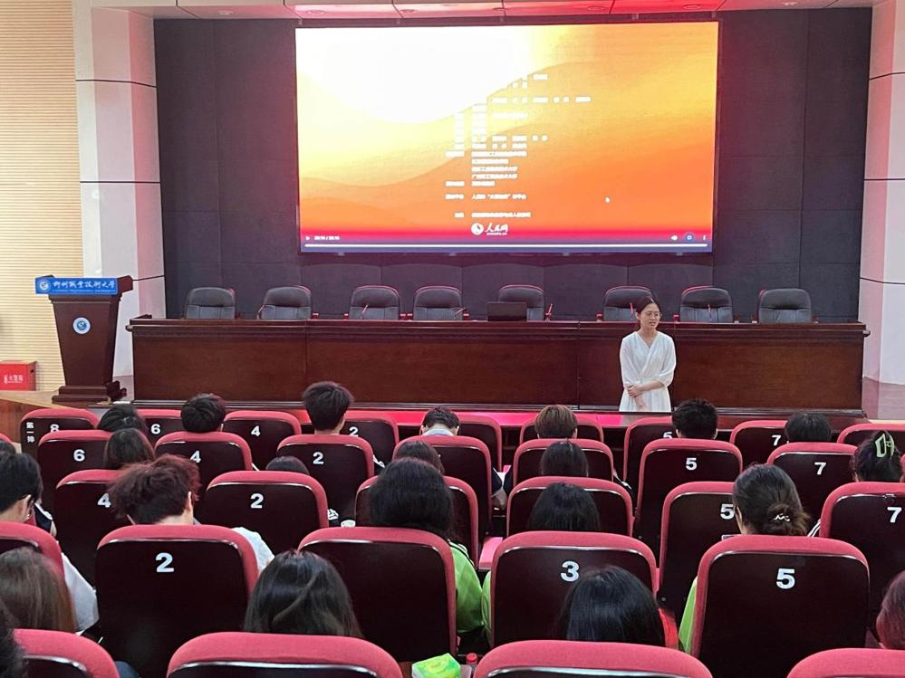 19525ebba4f3d44edbc7c32951cc6378