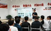走进上通五新媒体中心，柳职大225名新生开启专业认知第一课