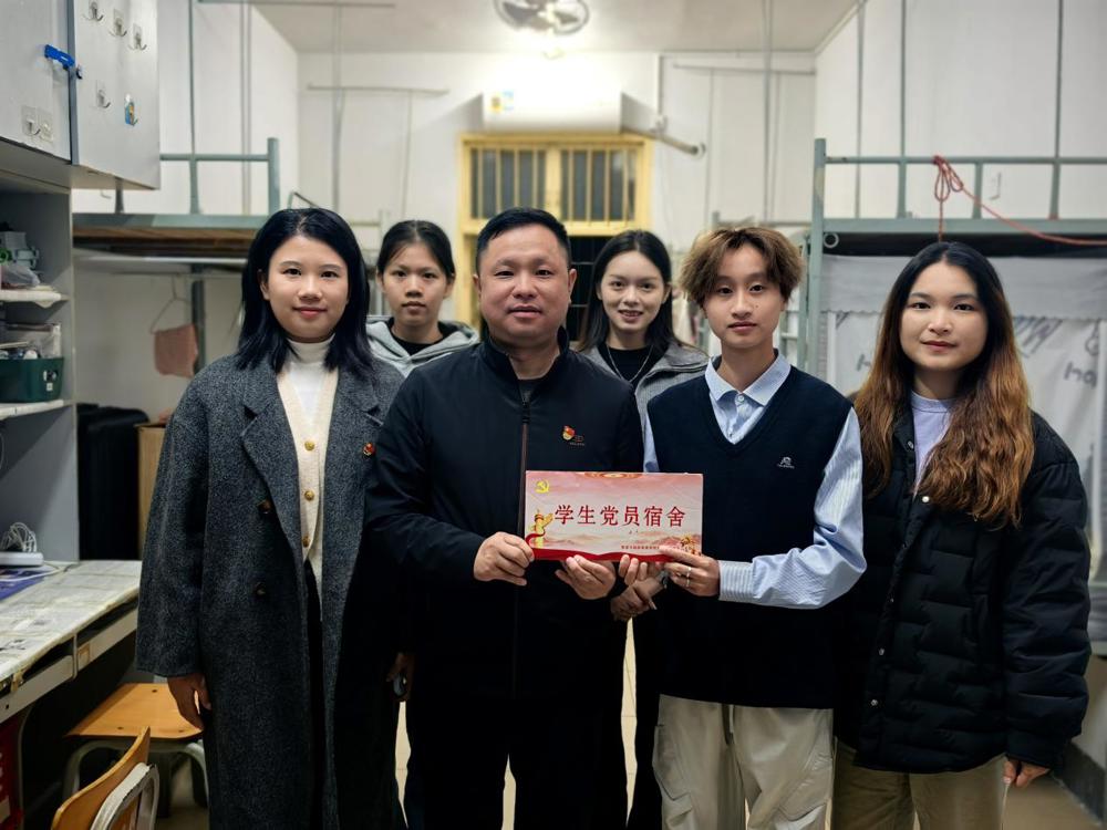 51fbadf776194f13964ea1ab8afff44d