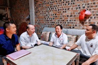 校长甘金明率队深入三江县独峒镇开展“七一”走访慰问活动