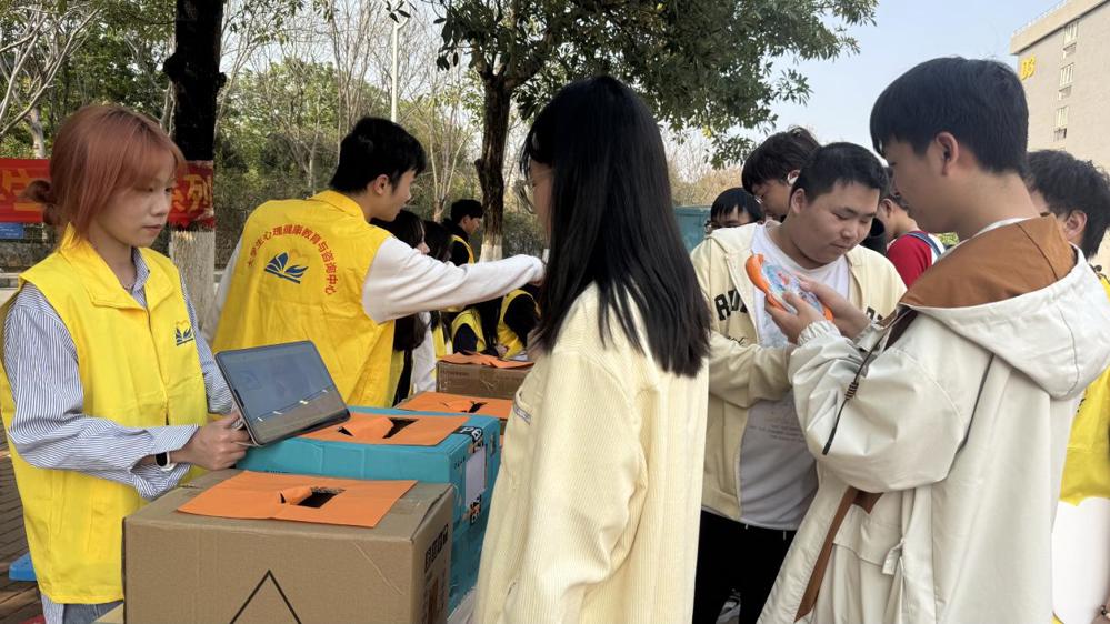 ED6347D101C5D378E4C0C66BB3C76563