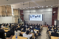 艺术学院优秀校友、知名设计师苏敏返?？病吧杓瓶巍?